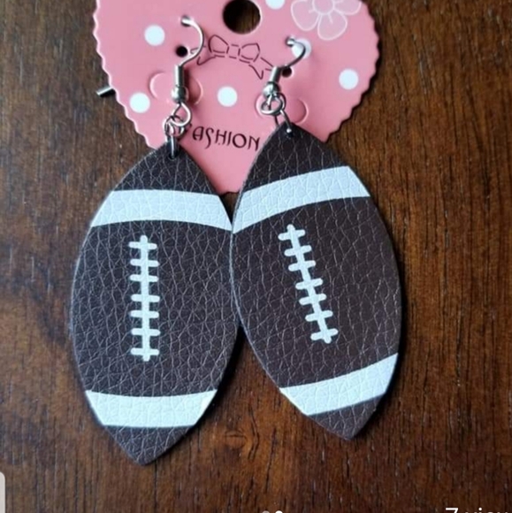 Hand Made By Noemi Cavone Jewelry - 🆕️Stainless steel Vegan football earrings